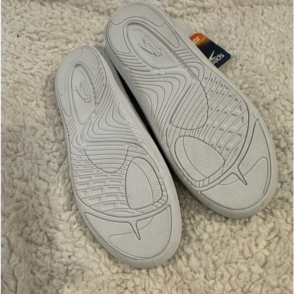 Speedo‎ Junior surf strider Water Shoes Black, gray, coral NWT small (11-12)